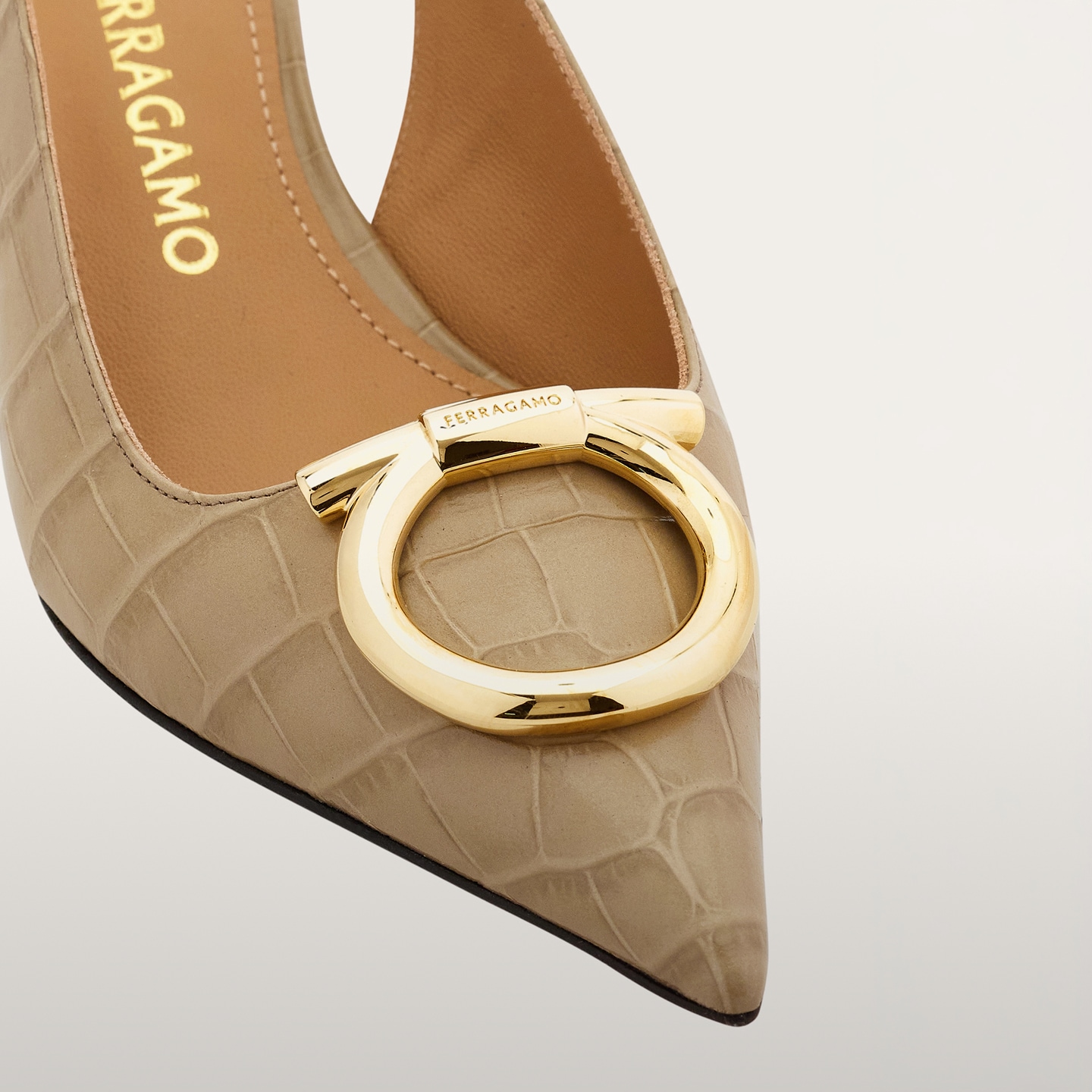 新品SalvatoreFerragamoミュールsize95 26-26.5cm Size Guide | Ferragamo US