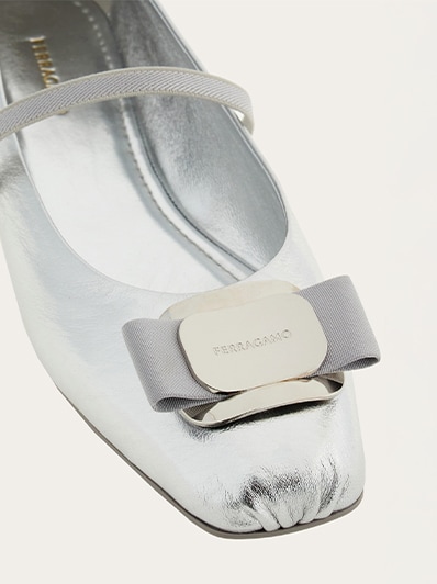 フラットシューズ Ferragamo BALLERINA GARDA 10 NEW ヴァリナ - ウィメンズ | Ferragamo