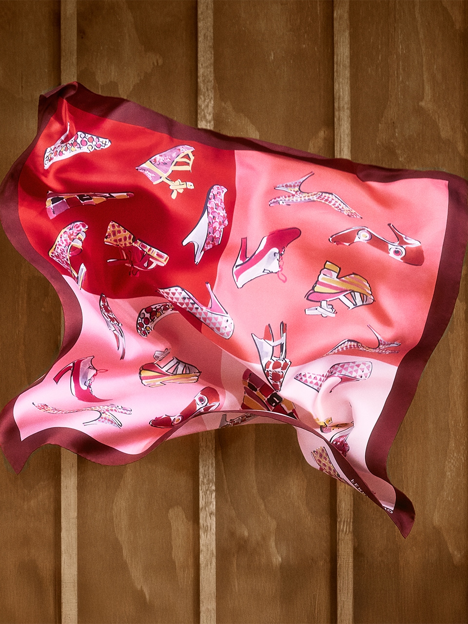 フェラガモ | 公式オンラインストア