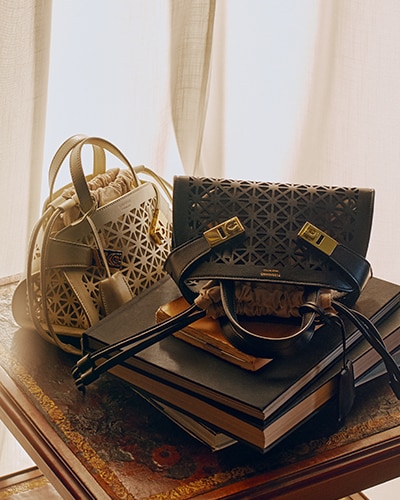フェラガモ　ハグバッグ(XS) ミディアムブラウン FERRAGAMO/フェラガモ_Women通販 | Hug ハンドバッグ(M) 【送料無料
