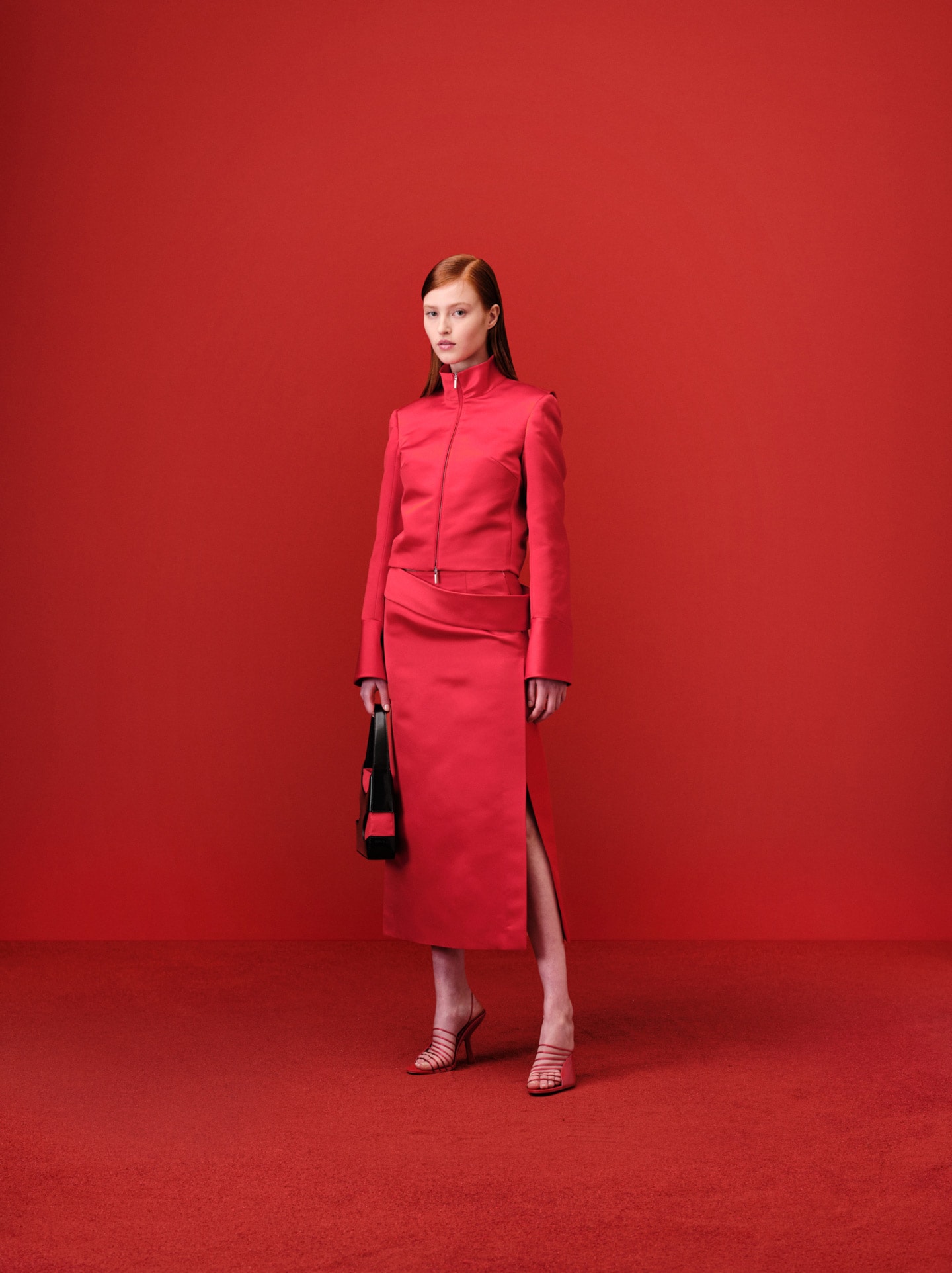 【Salvatore Ferragamo】デザインキャミソール Ferragamo Plays With The Sands of Time | SHOWstudio