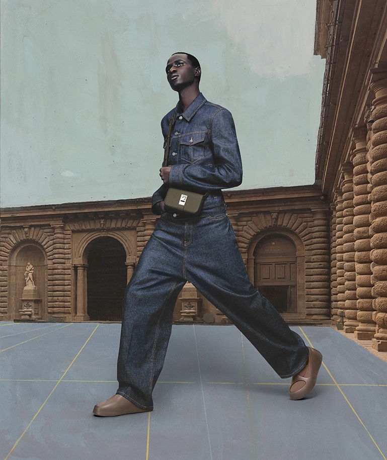 hideさま【未使用】 Salvatore Ferragamo トレンチコート Salvatore Ferragamo ブラック トレンチコート 38 Salvatore Ferragamo