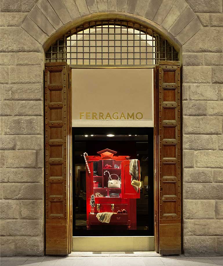 スイーツのようなギフト：フェラガモ スタイルのラッピング｜Ferragamo JP