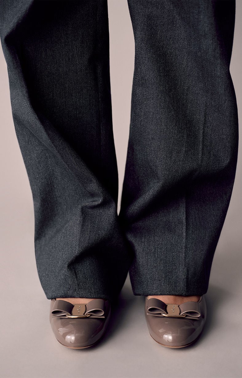 ✨美品✨フェラガモ エスパドリーユ ヴァラリボン ブラック 美品】フェラガモ エスパドリーユ 7M ヴァラリボン 黒 中古