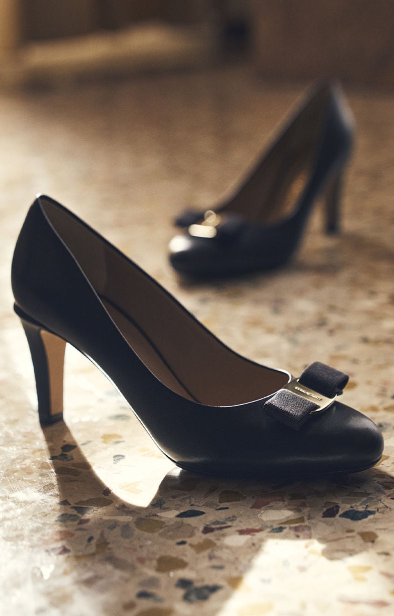 Vara Bow shoes - Women - Salvatore Ferragamo US