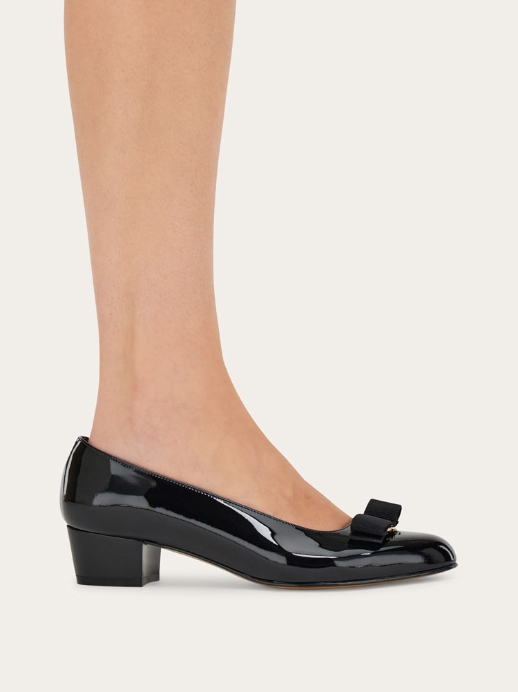 【美品】フェラガモ　ヴァラ　パンプス　UK5 三越伊勢丹 | FERRAGAMO/フェラガモ_Women通販 | ヴァラ 【送料