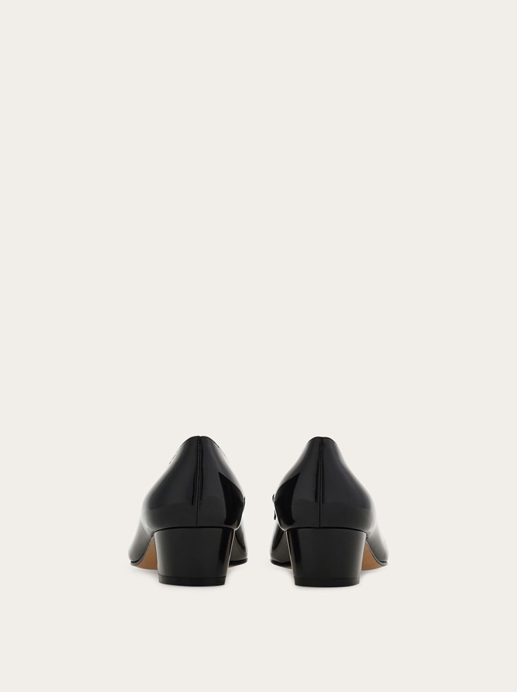 Vara Bow pump shoe - Shoes - Women - Salvatore Ferragamo UK