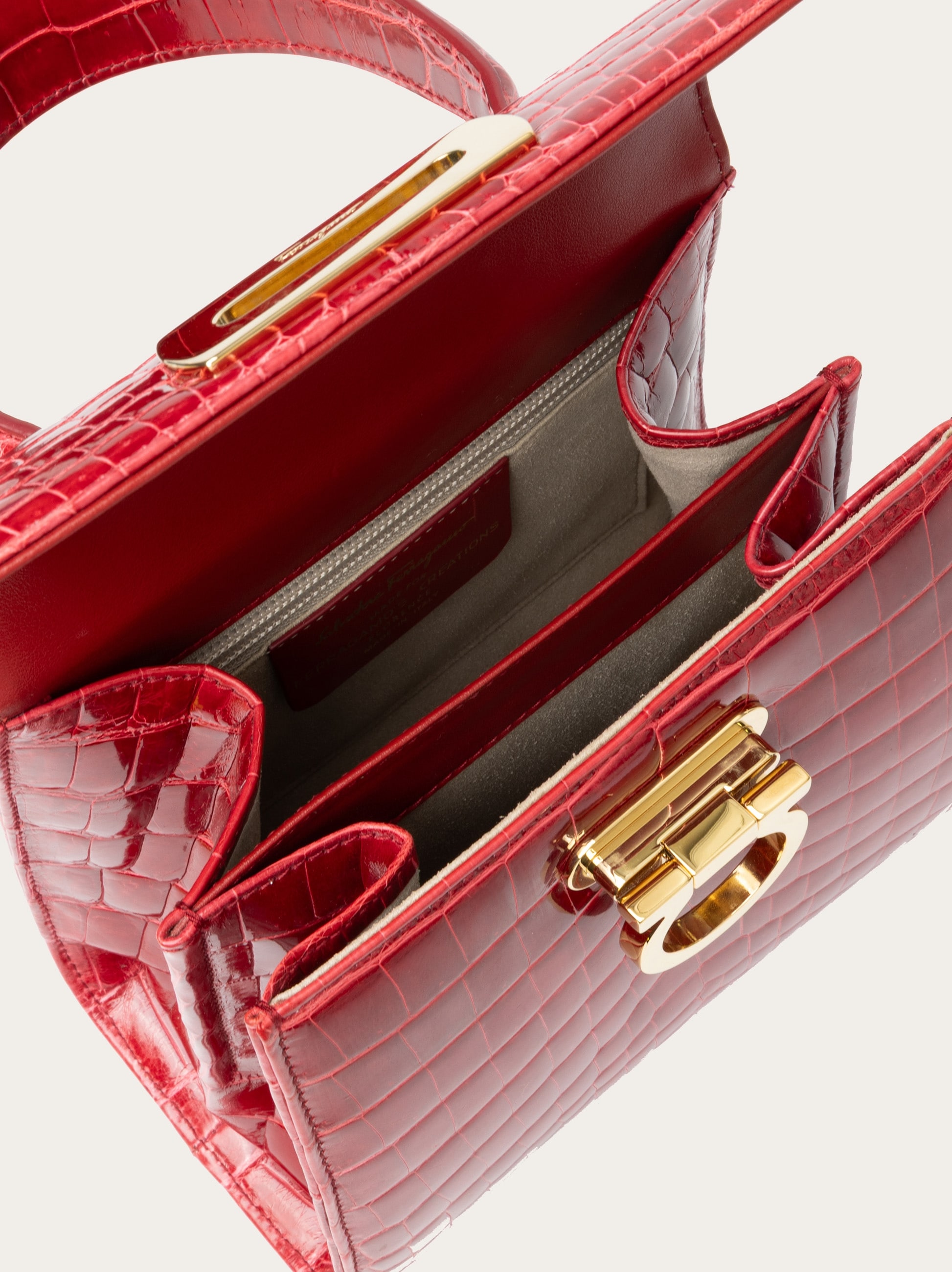 Iconic Top Handle (S) - Women | Ferragamo