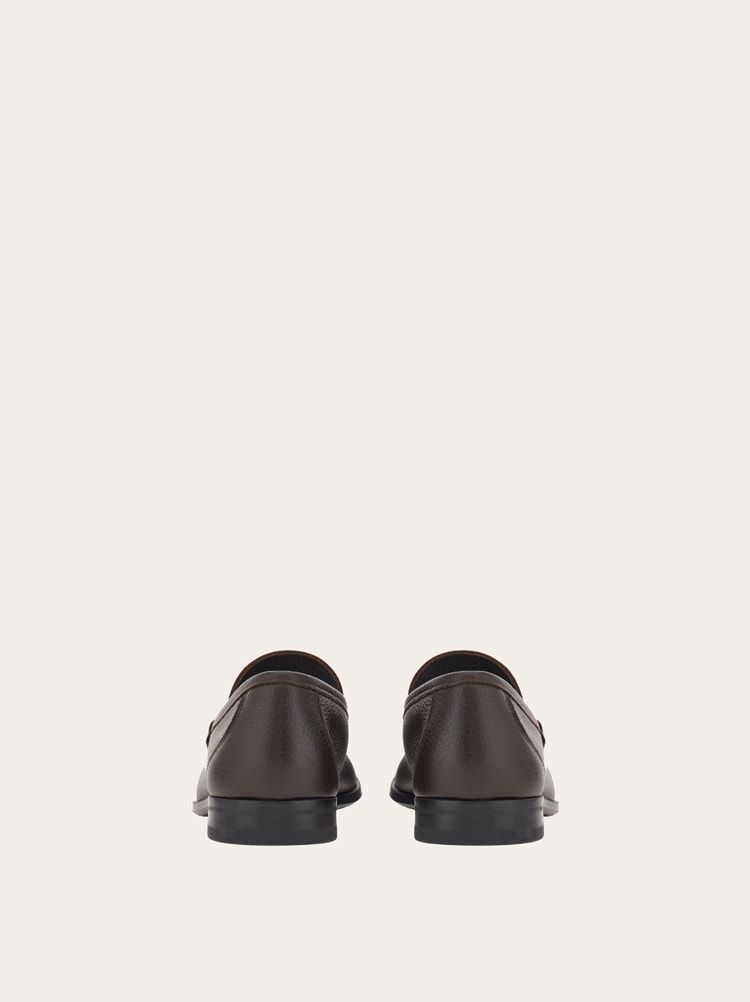 Ferragamoモカシン Moccasin with Gancini reversible ornament - Men | Ferragamo