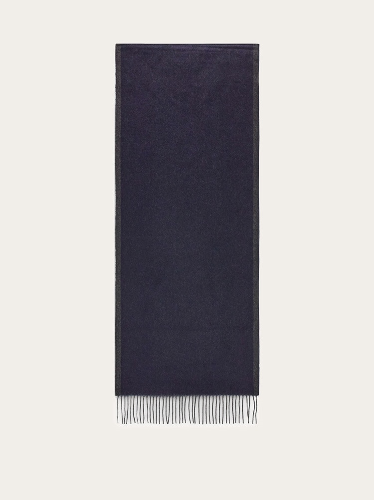 Scarf with fringes Gallery image 4