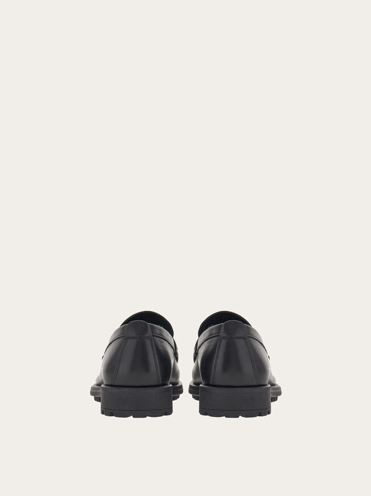 【関税込み】Ferragamo ブラック Gancini Ornament ミュール Loafer with Gancini ornament - Women | Ferragamo
