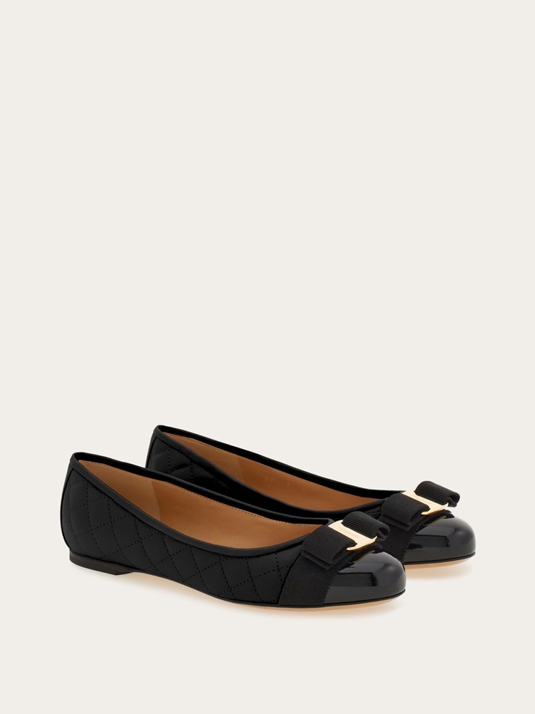 Salvatore Ferragamo VARINA ヴァリナ　エナメル　6D Varina ballet flat - Women | Ferragamo
