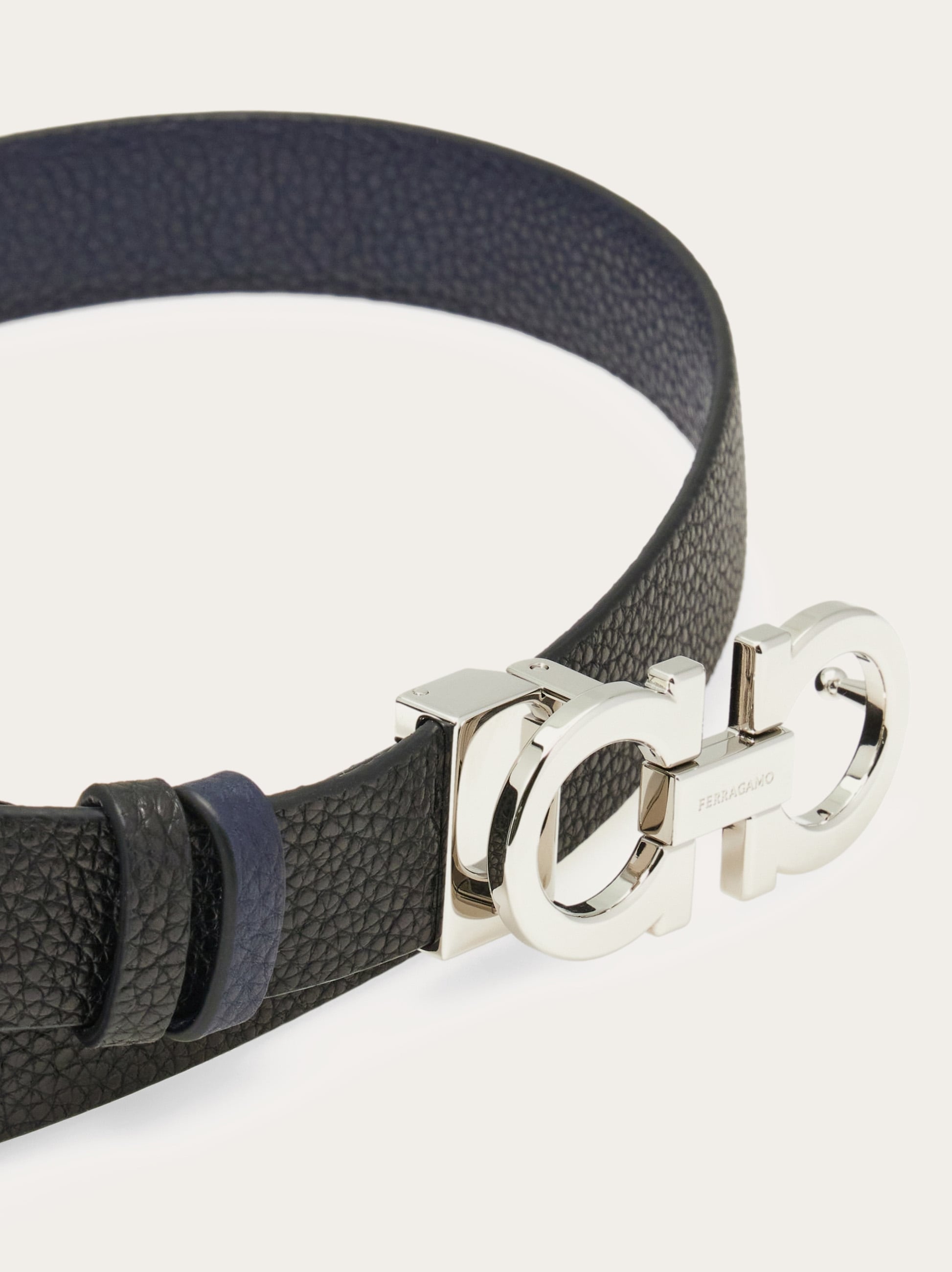 Reversible and adjustable Gancini belt - Women | Ferragamo