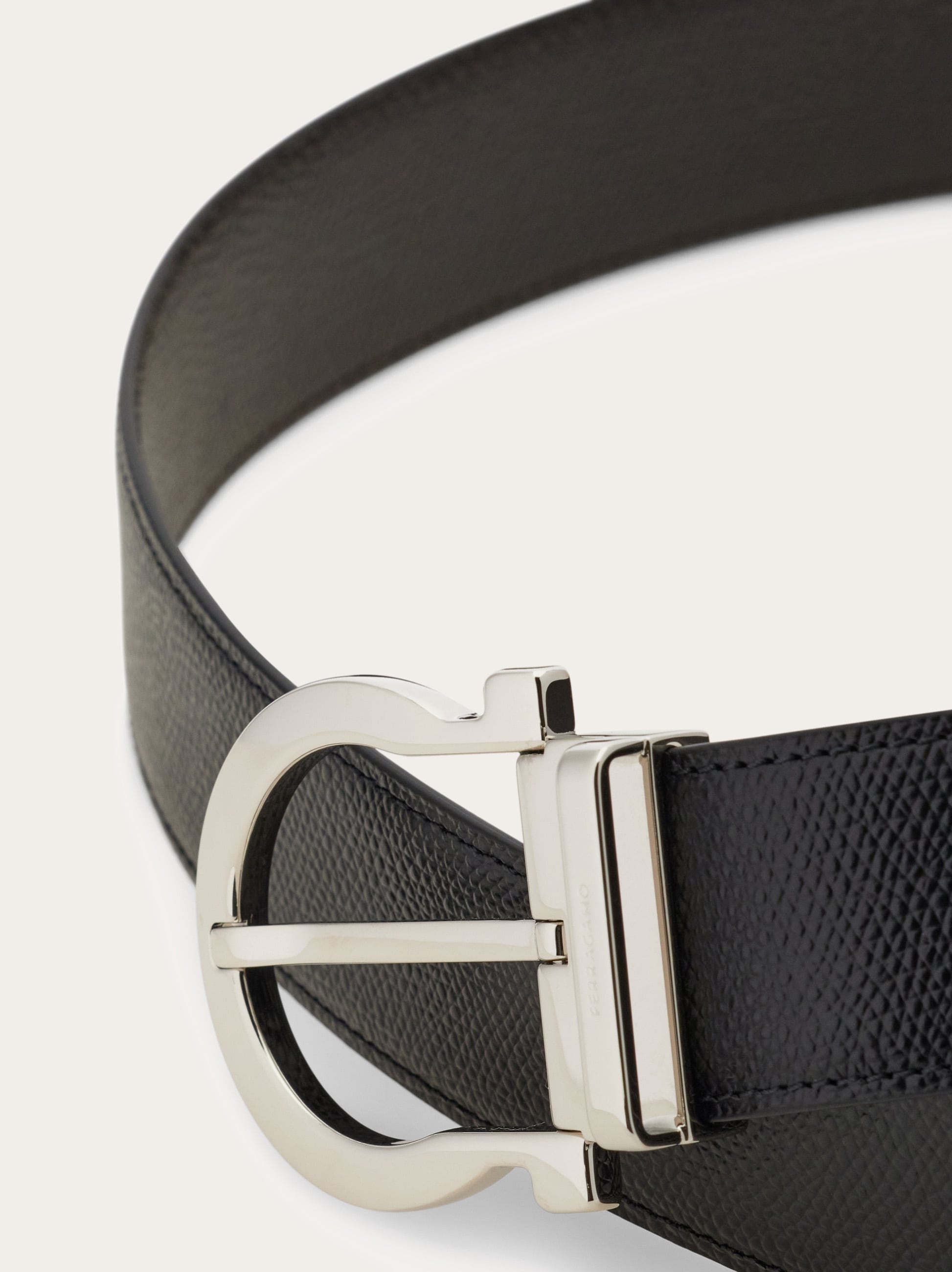 Reversible and adjustable belt - Men | Ferragamo