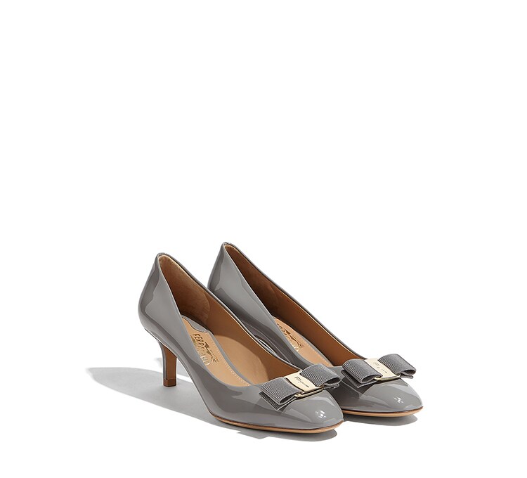 Pumps with Barra Bow
