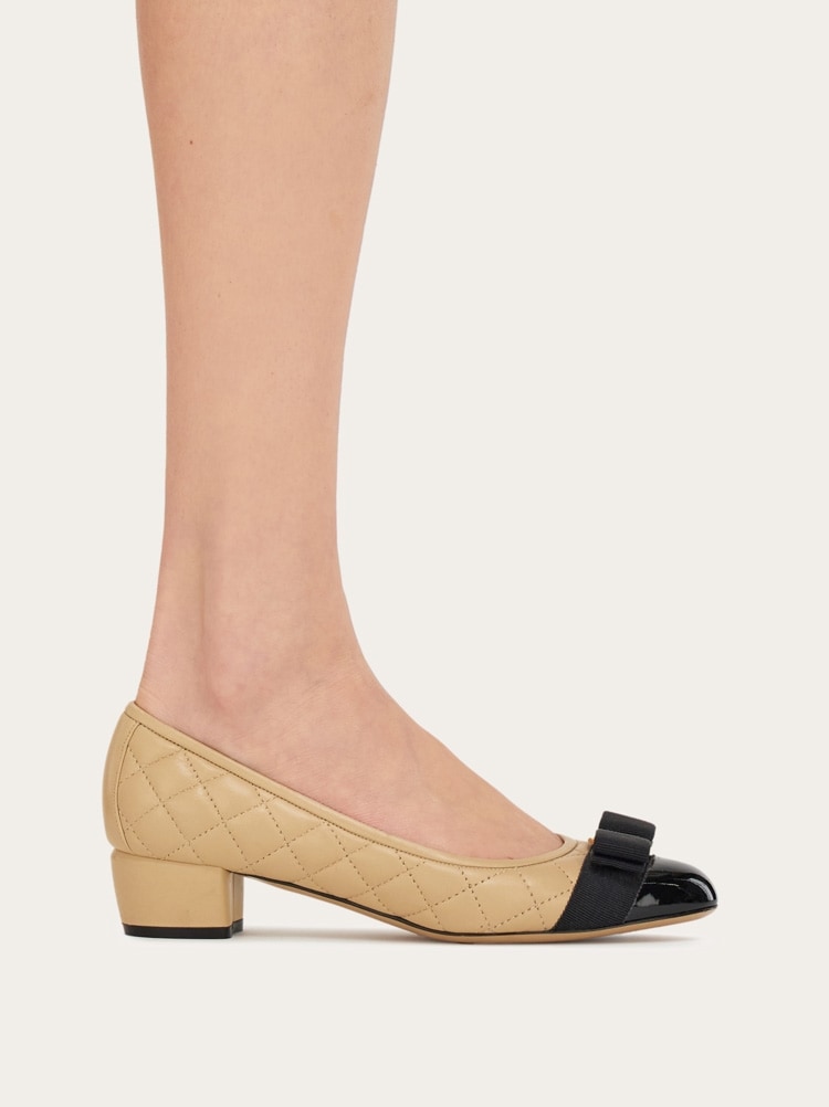 Vara Pumps Gallery image 4