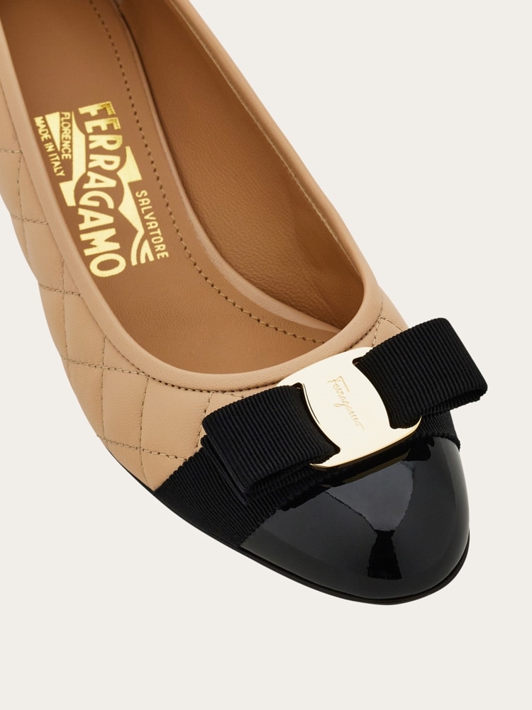 Salvatore Ferragamo Vara パンプス ヴァラ - ウィメンズ | Ferragamo