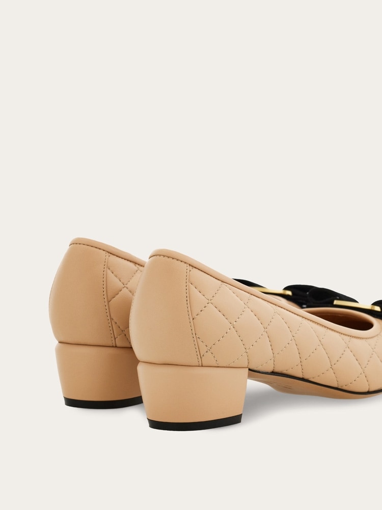 Vara Pumps Gallery image 7