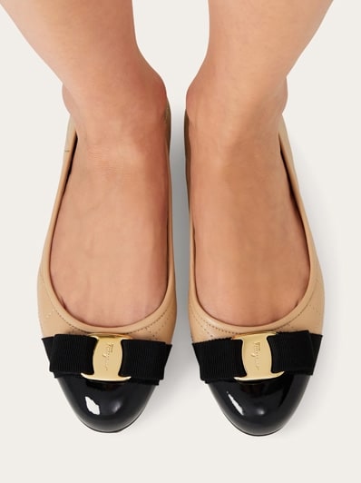 ✨美品✨Ferragamo フラットシューズ ヴァリナ ブラック 楽天市場】フェラガモ FERRAGAMO レディースシューズ フラット
