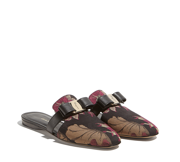 Follow Vara - Collections - Salvatore Ferragamo
