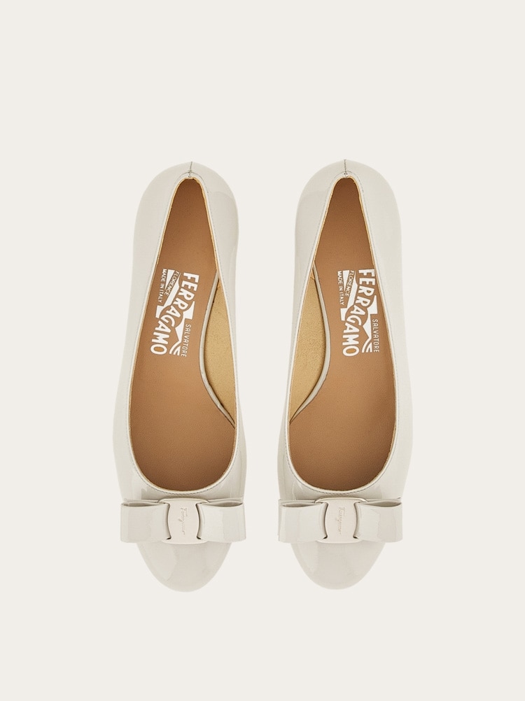 Vara Pumps Gallery image 3