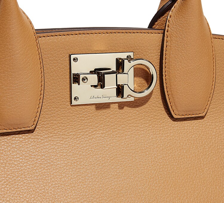 Ferragamo Studio bag image 5