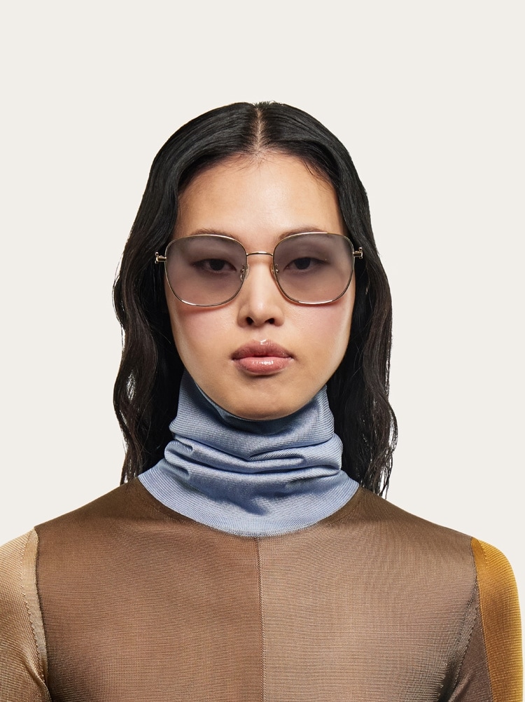 Square frame sunglasses Gallery image 3
