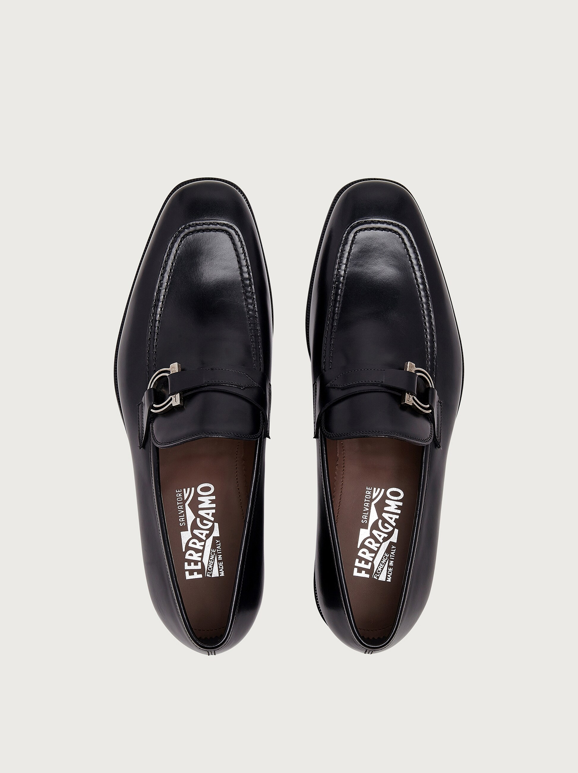 Salvatore ferragamo moccasin with gancini ornament clearance
