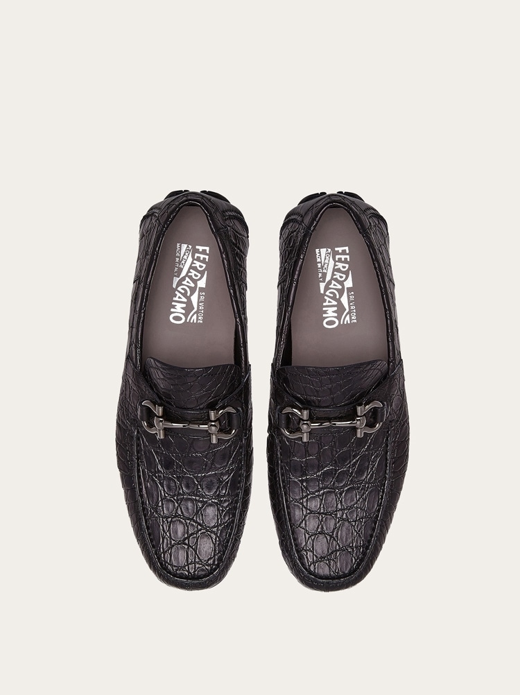 靴 Salvador ferragamo Driver with Gancini ornament - Men | Ferragamo