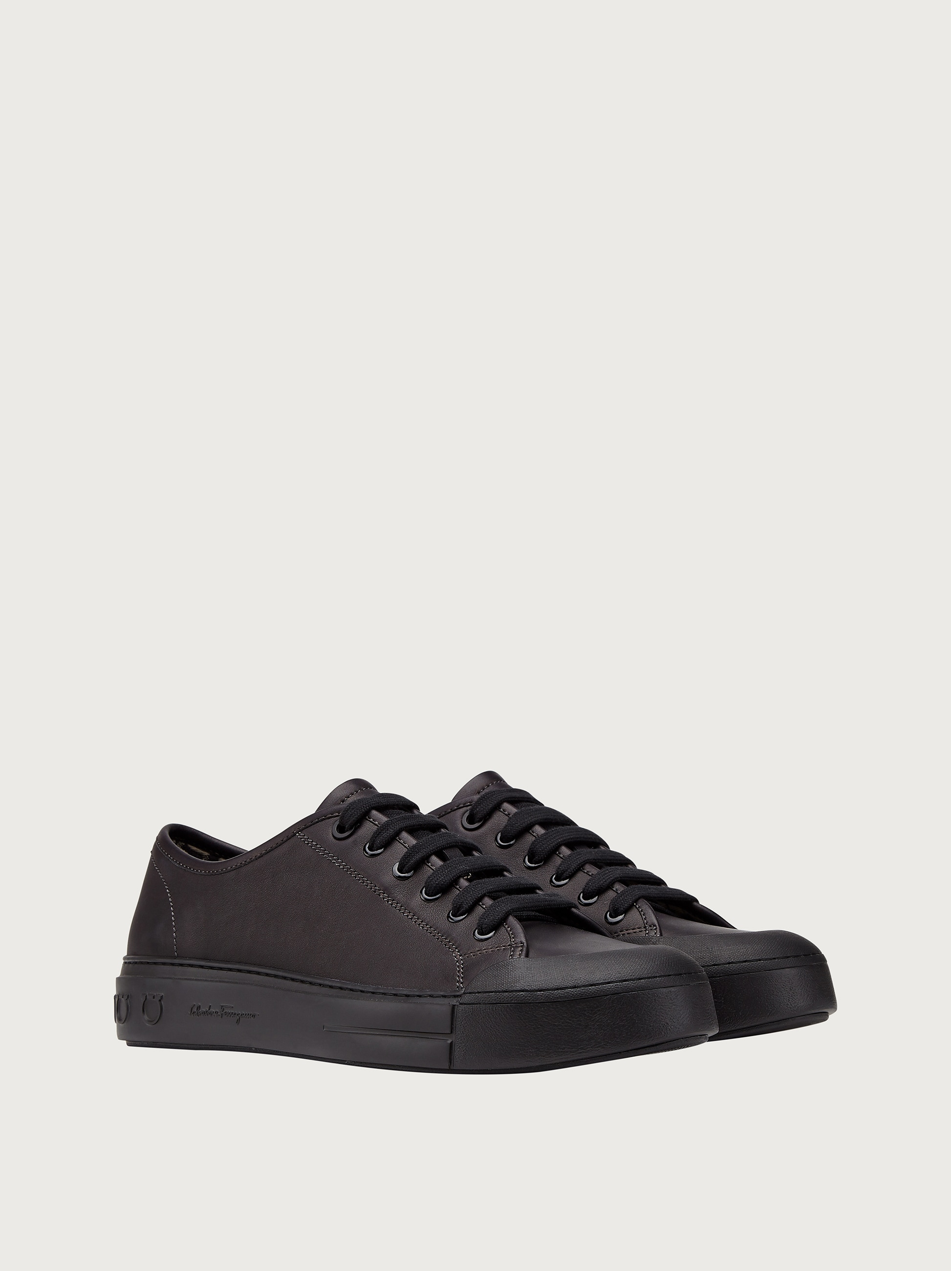 Ferragamo sneakers black Outlet