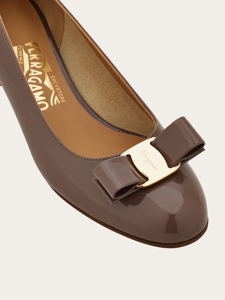 Vara Pumps Gallery image 6