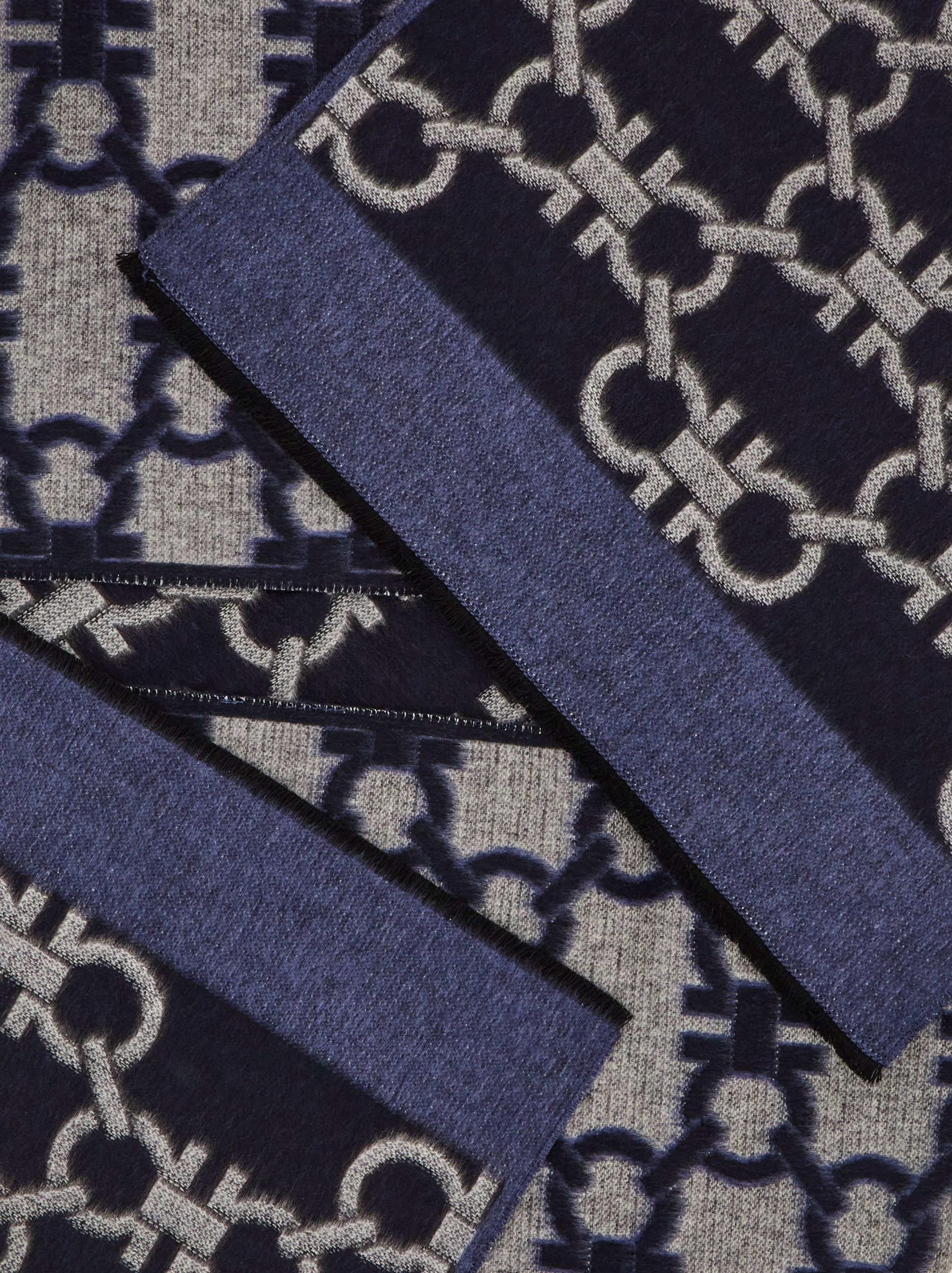 Gancini scarf - Men | Ferragamo
