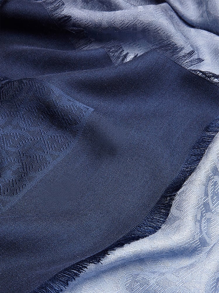 간치니 숄 Gallery image 2