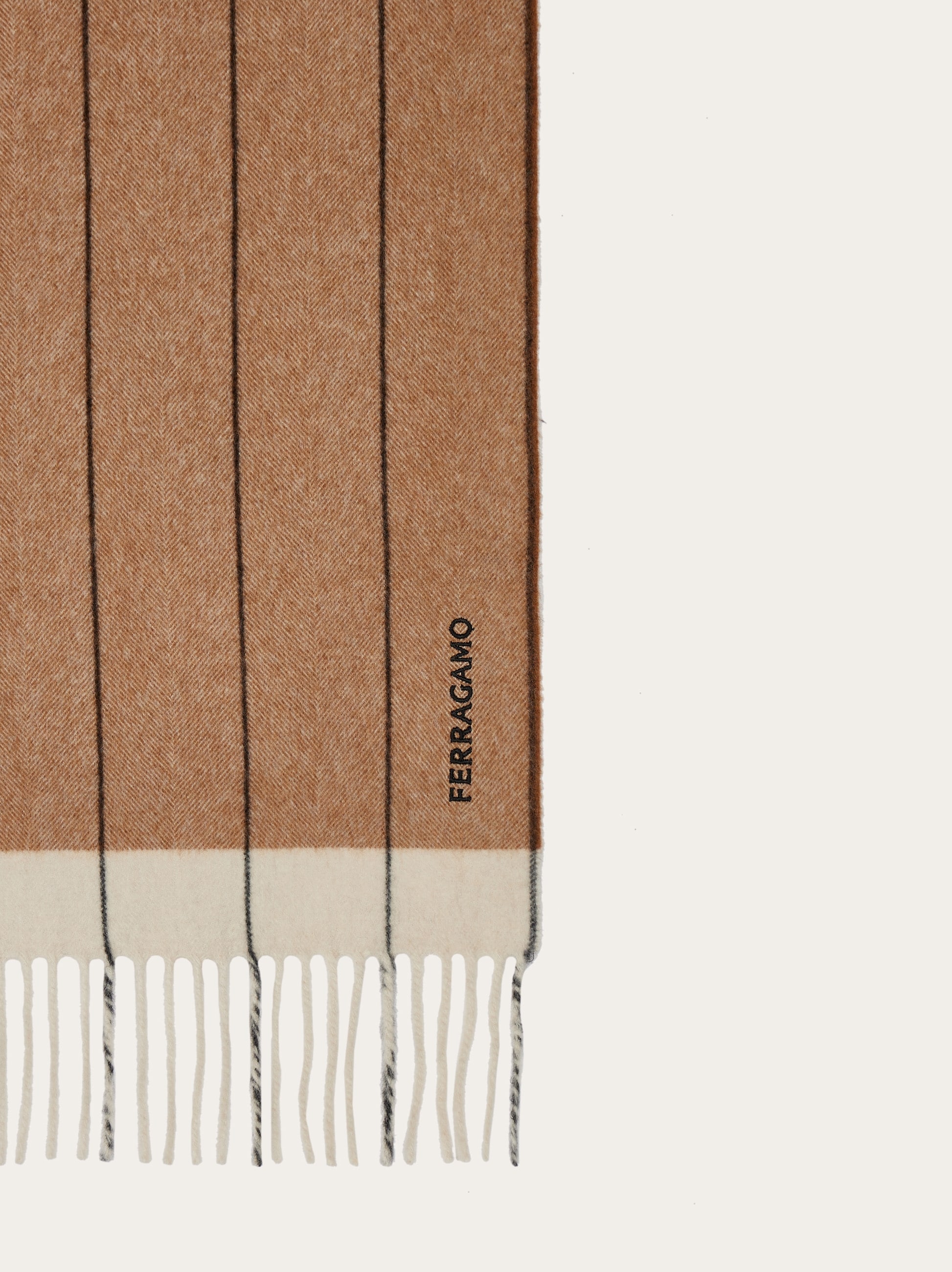 【関税&送料込】Ferragamo Scarfs Beige FERRAGAMO 'Gancini' motif scarf | Women's Accessories | Vitkac