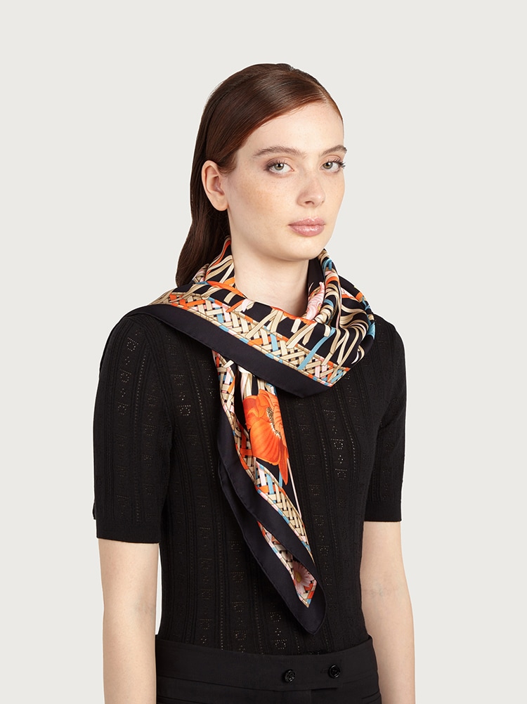 Vimini print silk foulard Gallery image 2