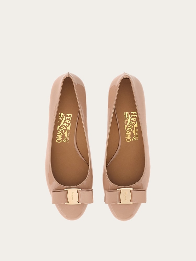 Vara Pumps Gallery image 3
