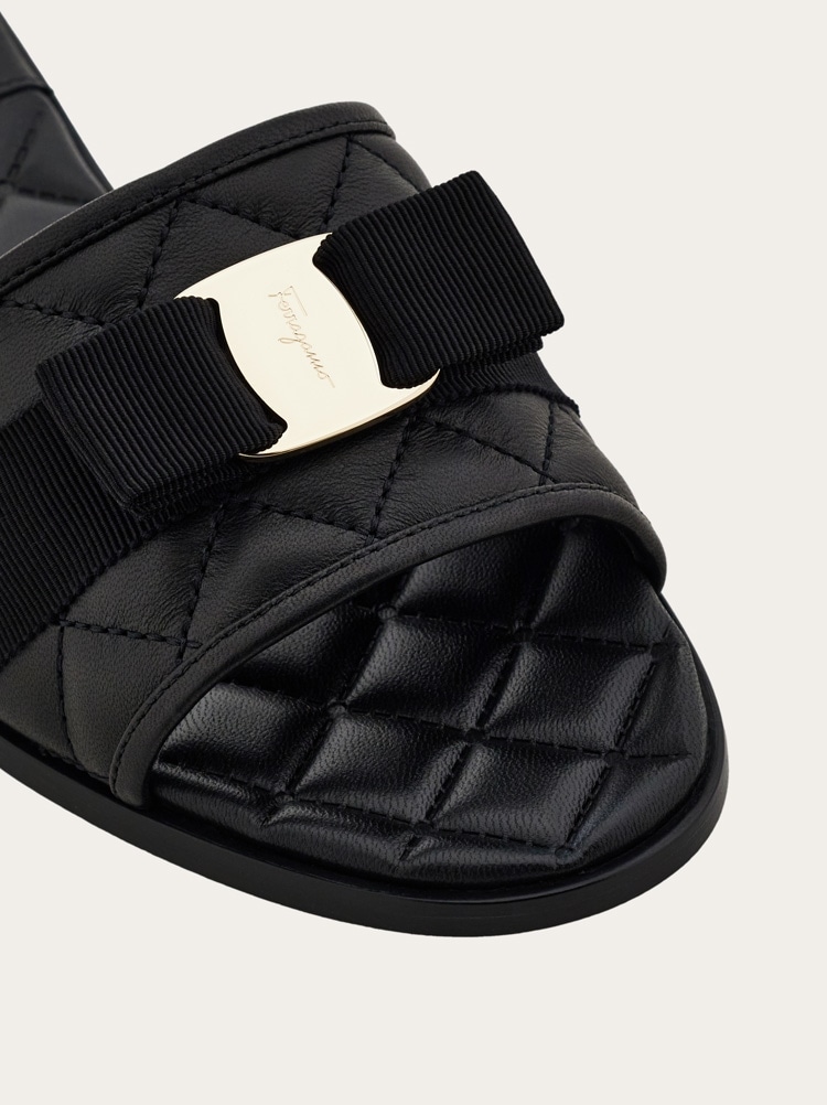 Vara bow quilted slide Gallery image 6