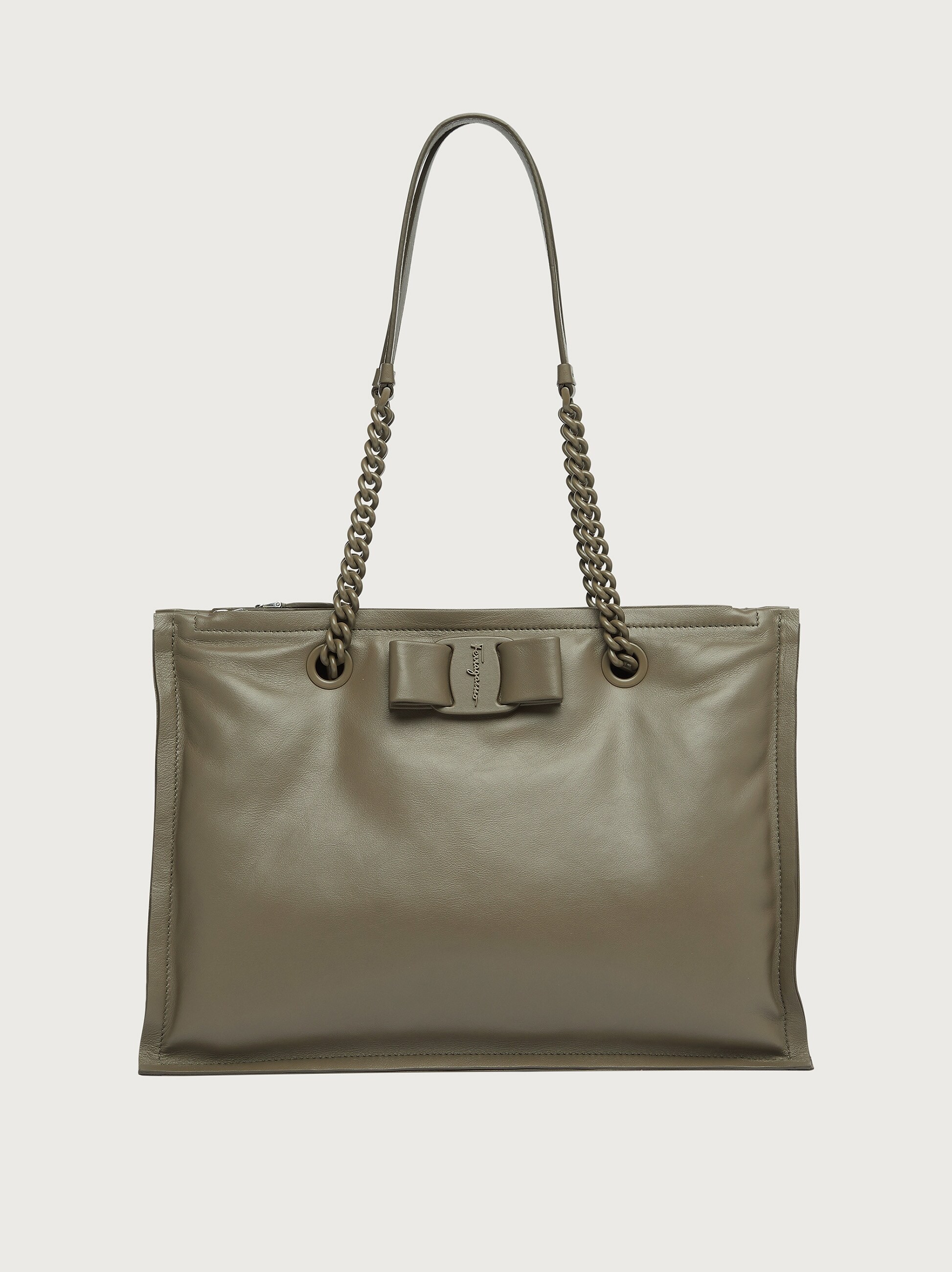 Bow tote clearance