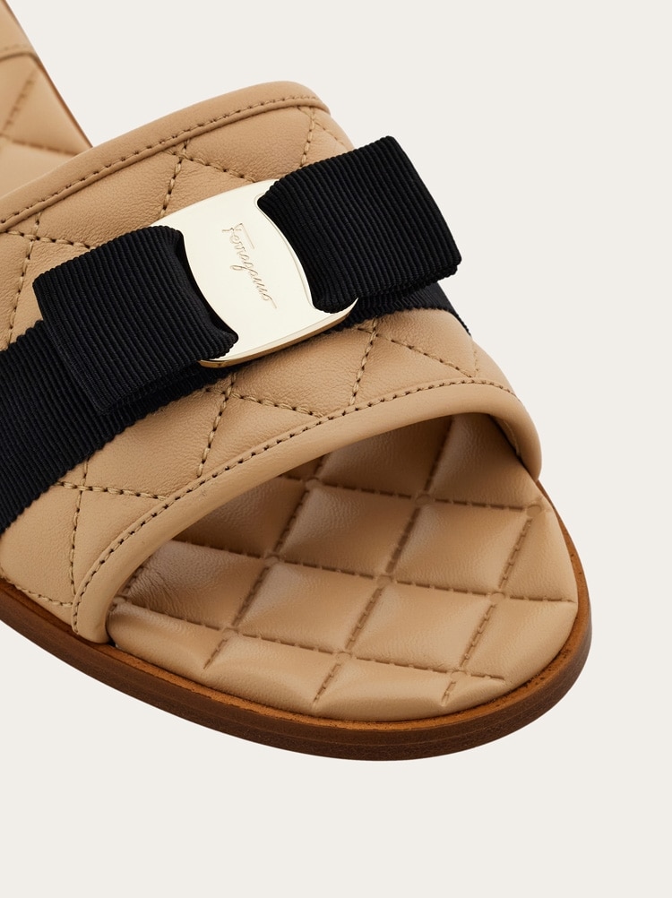 Vara bow quilted slide Gallery image 6