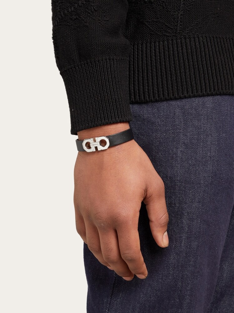 ☆韓国の人気☆【FERRAGAMO】☆Gancini leather bracelet☆ Gancini bracelet (L) - Men | Ferragamo