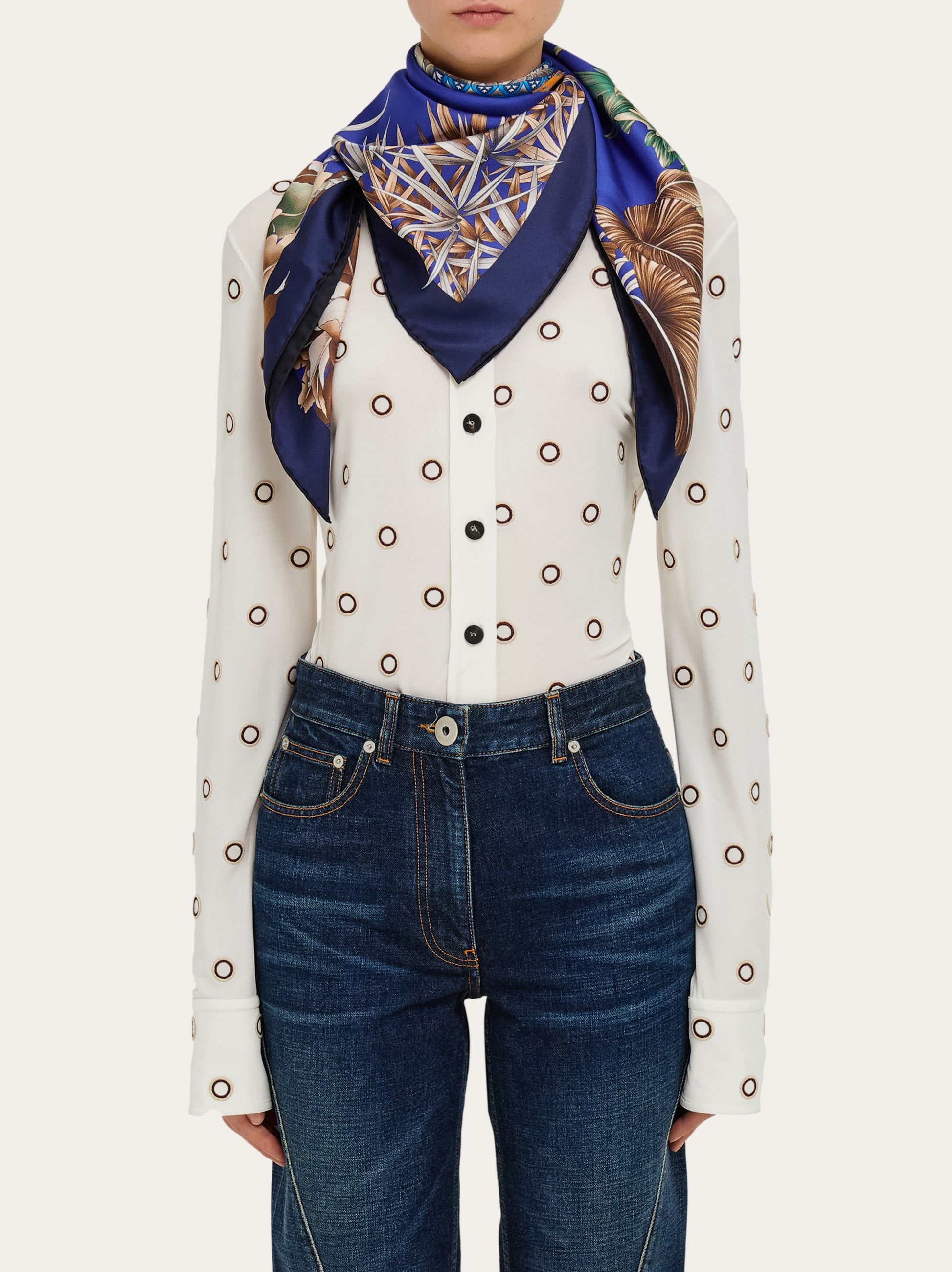 Salvatore Ferragamo スカーフ シルク チーター ブルー シルク スカーフ - ウィメンズ | Ferragamo