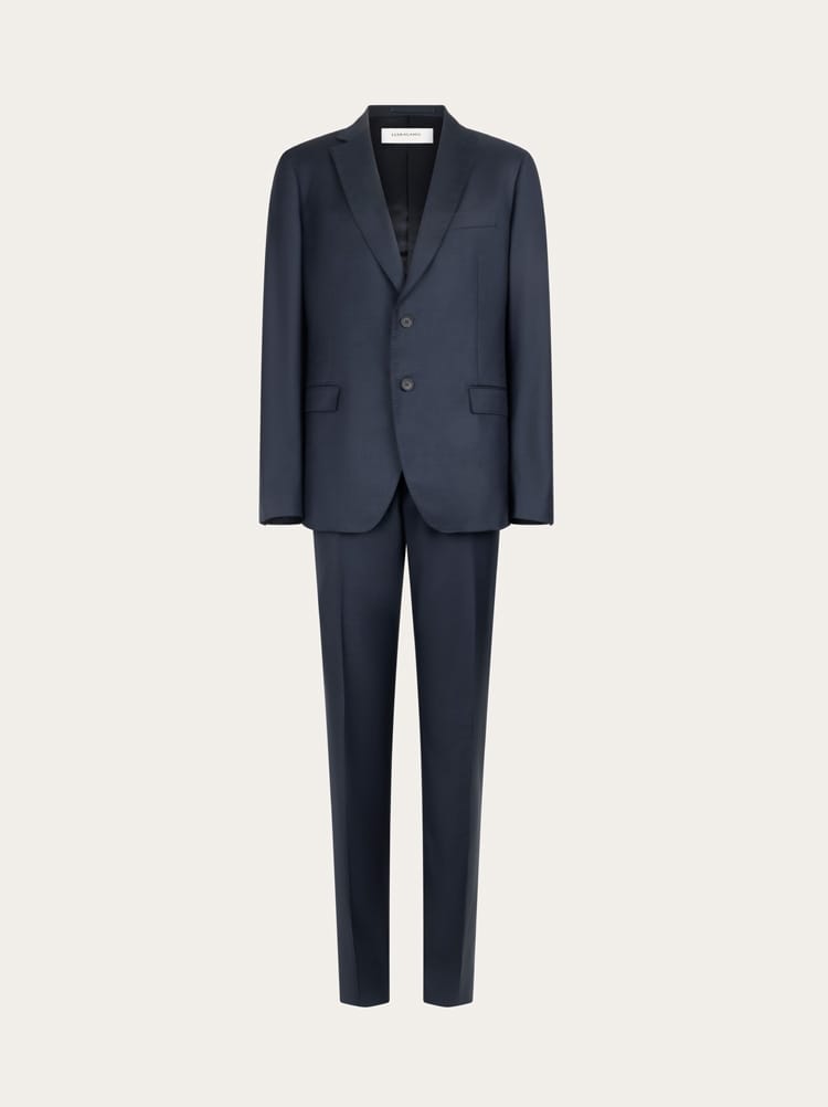 Plain suit in wool Gallery image 1