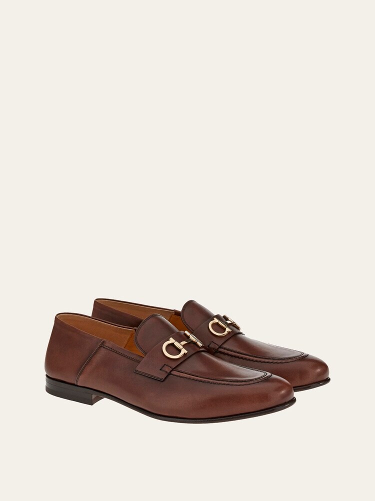 Moccasin mule with Gancini ornament Gallery image 2