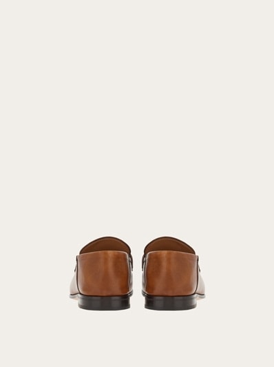 Ferragamo ダークブラウン ローファー 楽天市場】サルヴァトーレフェラガモ Salvatore Ferragamo