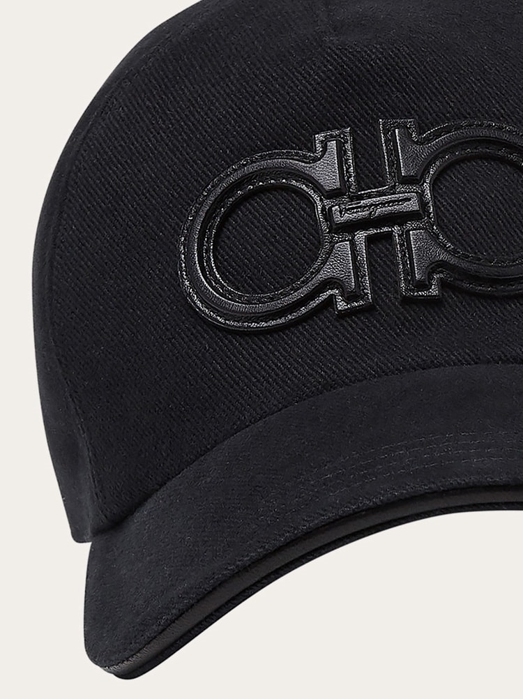 キャップ FERRAGAMO SS25 Hats (0780720) キャップ FERRAGAMO SS25 Hats (0780720) 771443_07_cart_r20.jpg
