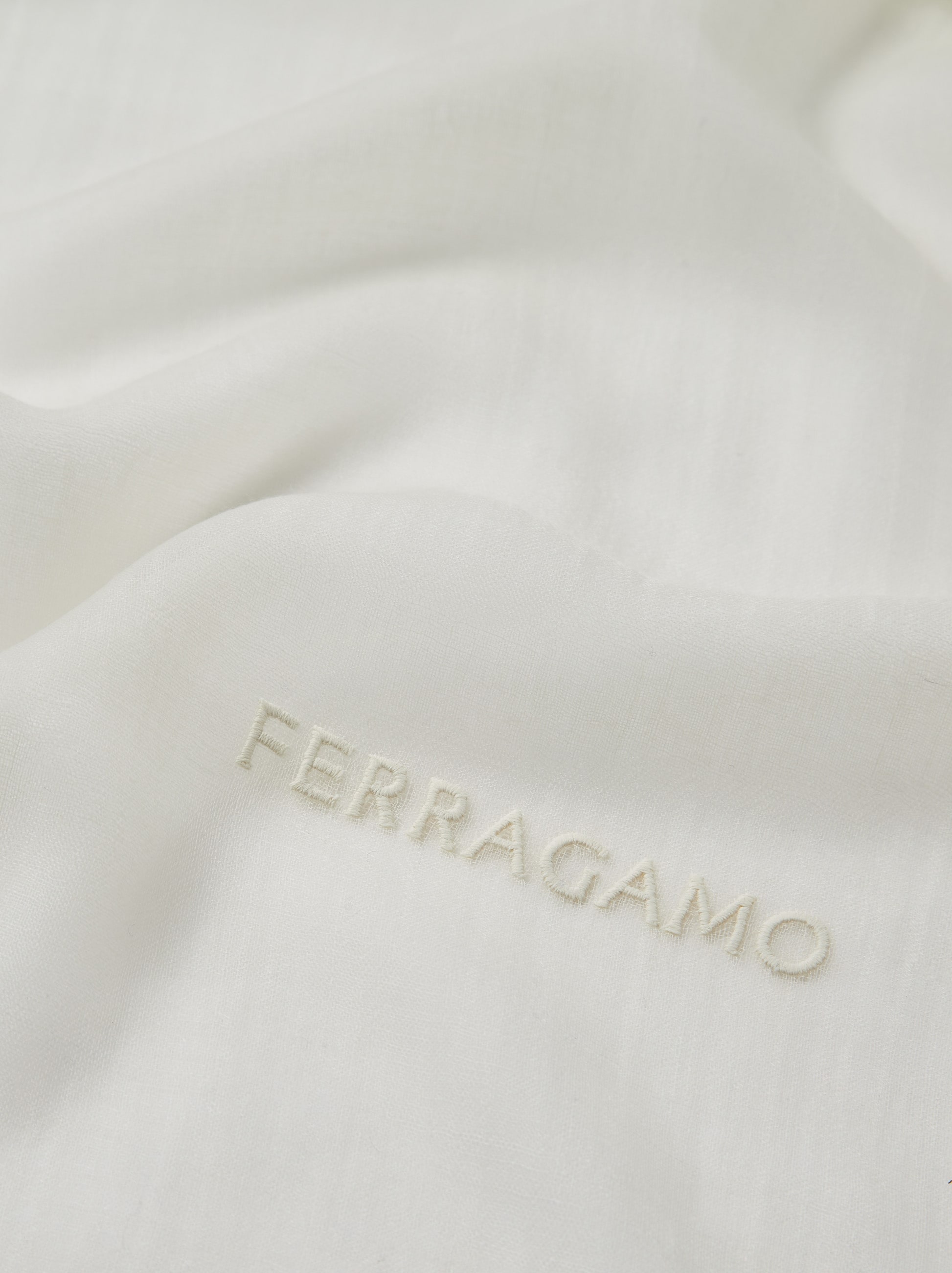 (未使用)★Ferragamo★ストール シフォン ヒョウ カーテン クリーム 360718152_5.jpg