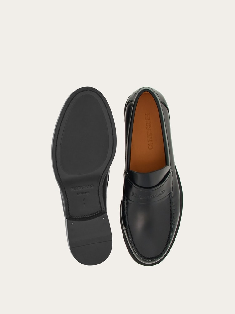 Moccasin with signature Gallery image 6