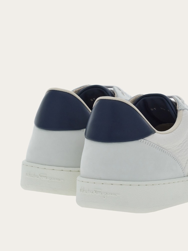 Low top sneaker with signature Gallery image 5