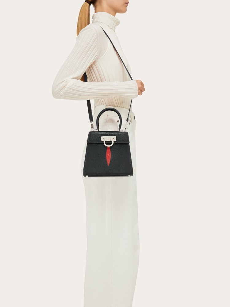 ☆人気☆【FERRAGAMO】☆Ferragamo Travel top handle bag☆ Iconic Top Handle (S) - Women | Ferragamo
