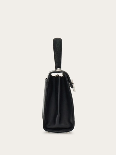 FERRAGAMO ライトピンク ピアスS レザートップハンドルバッグ Salvatore Ferragamo フェラガモ FERRAGAMO ハンドバッグ